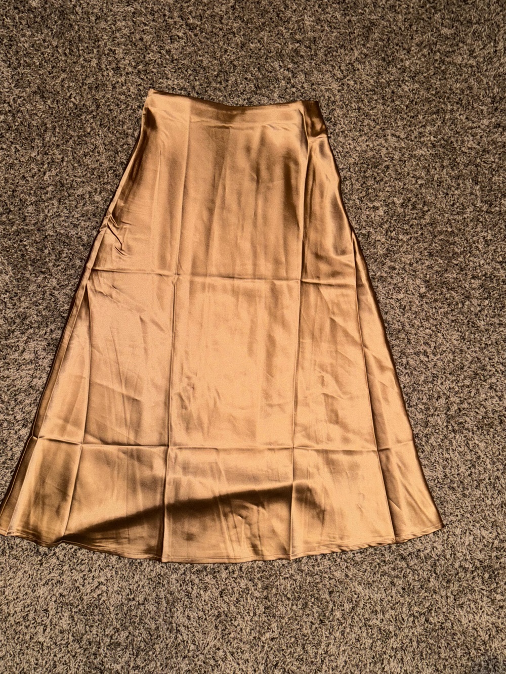 Satin midi Slip Skirt in Gold